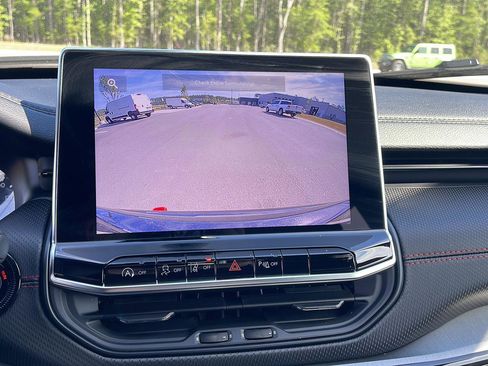 New 2026 Jeep Compass Trailhawk AWD/4WD image 18