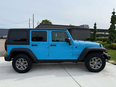 Used 2018 Jeep Wrangler Unlimited Rubicon w/ Cold Weather Group AWD/4WD image 6