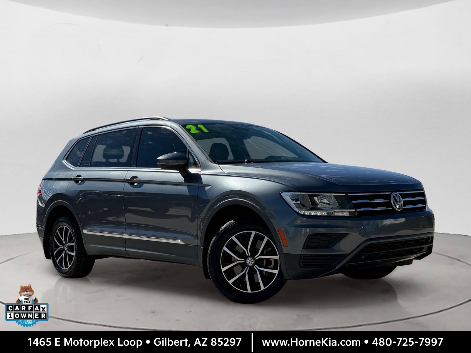 Used 2021 Volkswagen Tiguan SE FWD image 1