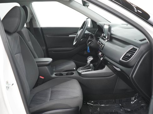 Used 2023 Kia Seltos LX AWD/4WD image 11