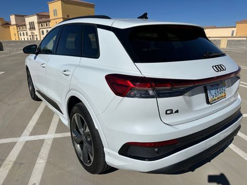 Used 2024 Audi Q4 e-tron Premium Plus w/ Premium Plus image 4