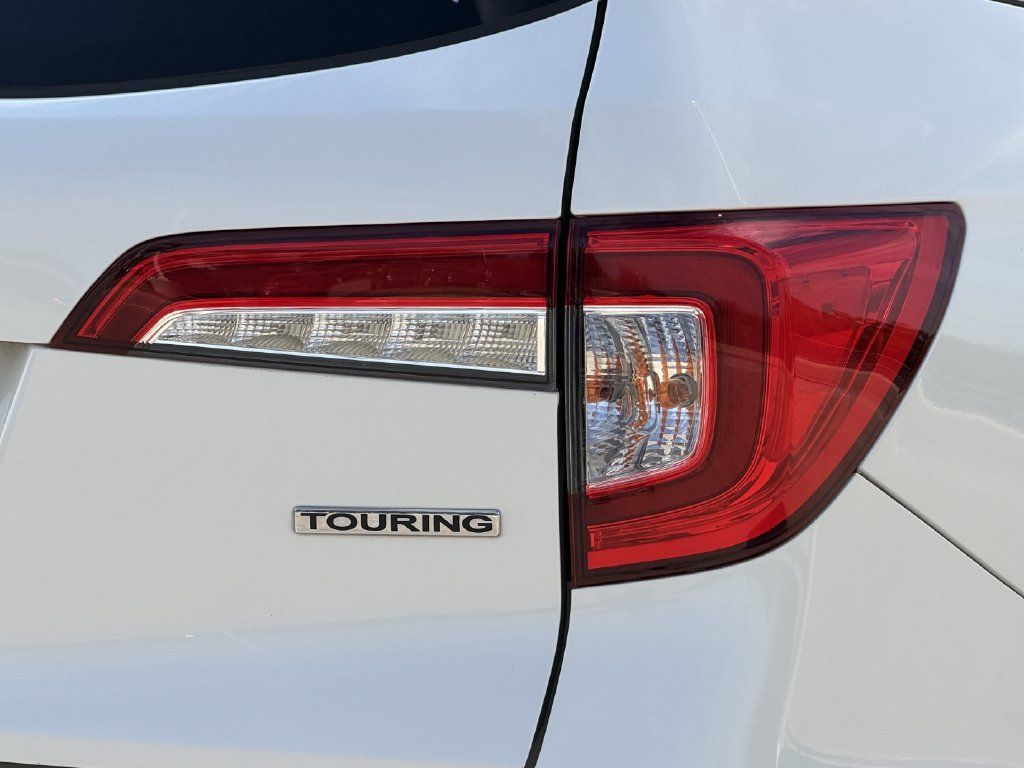 Used 2019 Honda Pilot Touring image 10