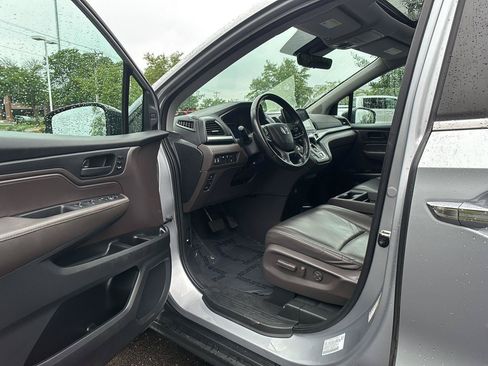 Used 2018 Honda Odyssey EX-L image 2