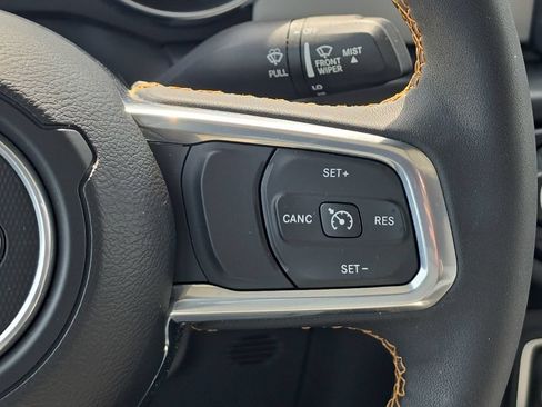 Used 2023 Jeep Gladiator Overland AWD/4WD image 29