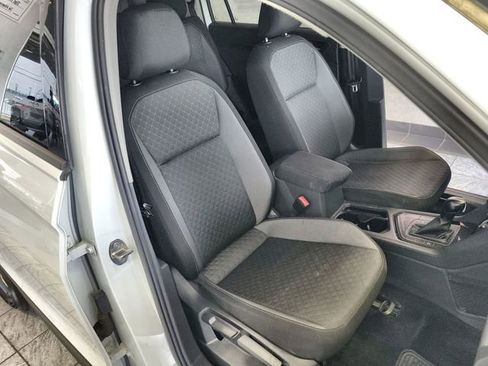 Used 2021 Volkswagen Tiguan S image 25