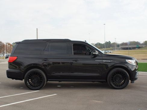 Used 2020 Lincoln Navigator Reserve w/ Equipment Group 208A Reserve image 17