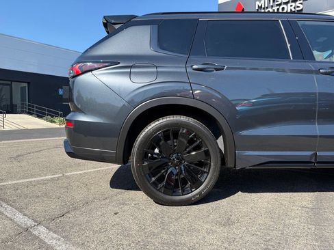 New 2026 Mitsubishi Outlander SEL Black Edition FWD image 13