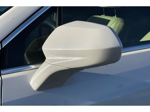 Used 2017 Cadillac XT5 Luxury w/ Driver Awareness Package image 39