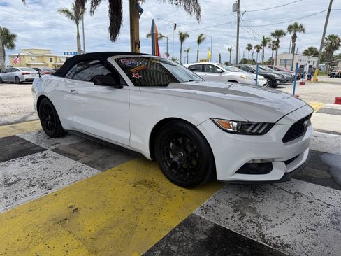 Used 2016 Ford Mustang Convertible w/ Equipment Group 051A RWD image 4