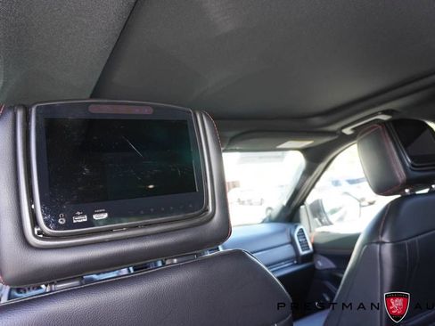 Used 2019 Ford Expedition Limited w/ Equipment Group 303A AWD/4WD image 4