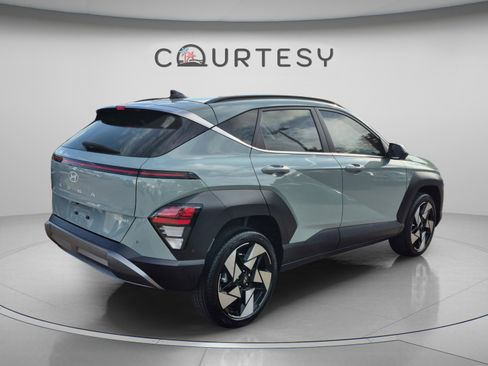 Used 2024 Hyundai Kona Limited AWD/4WD image 5
