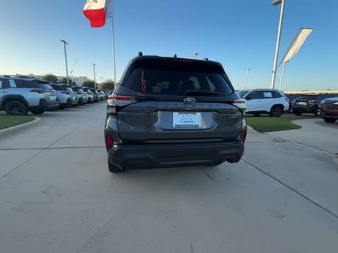 Used 2026 Subaru Forester Premium AWD/4WD image 7
