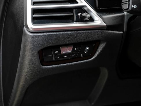 Used 2025 BMW 330i xDrive Sedan image 33