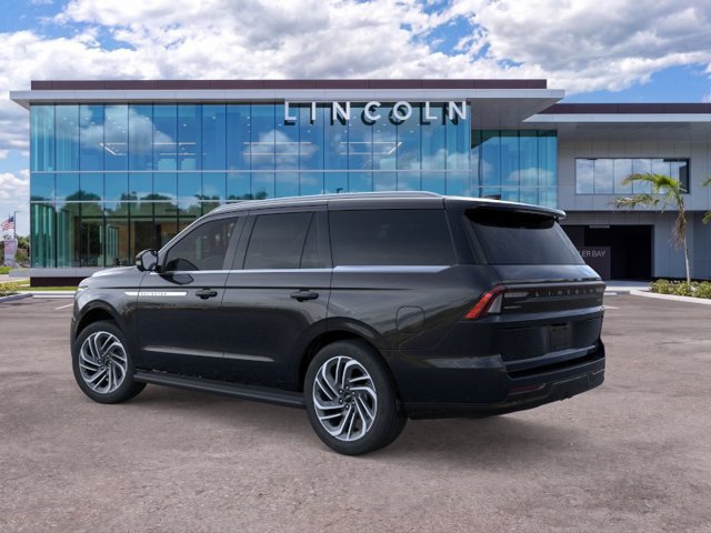 New 2026 Lincoln Navigator Premiere AWD/4WD image 4