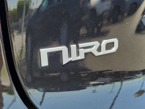 Used 2023 Kia Niro Wave FWD image 29