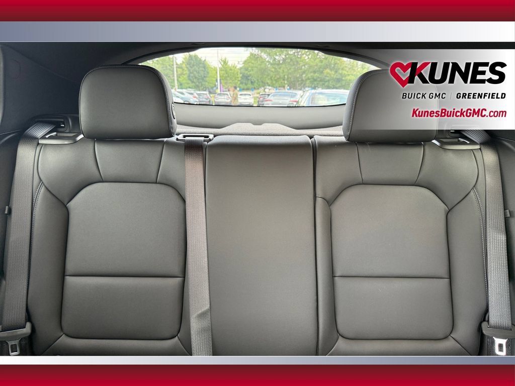 New 2026 Buick Envista Sport Touring w/ Convenience I Package FWD image 31