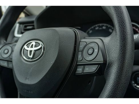 Certified 2025 Toyota RAV4 XLE image 25