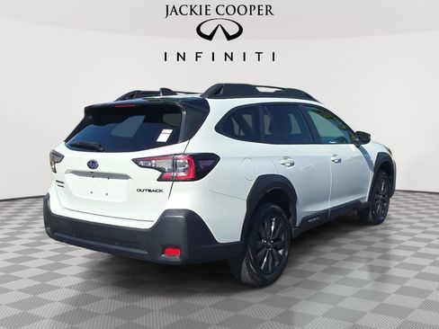 Used 2025 Subaru Outback Onyx Edition AWD/4WD image 5