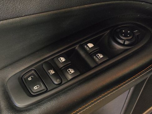 Used 2018 Jeep Compass Latitude w/ Popular Equipment Group FWD image 27