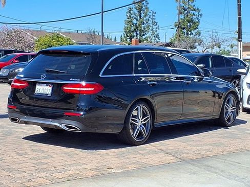 Used 2017 Mercedes-Benz E 400 4MATIC Wagon image 3