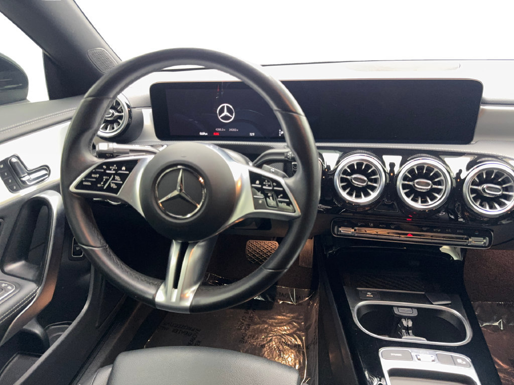 Used 2025 Mercedes-Benz CLA 250 image 52