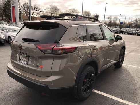 New 2026 Nissan Rogue SV AWD/4WD image 13