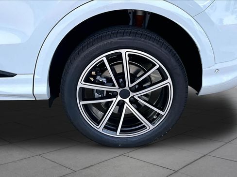New 2026 Audi Q5 Premium Plus AWD/4WD image 11