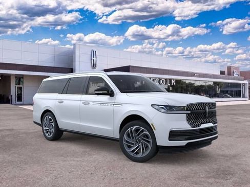 New 2026 Lincoln Navigator L Reserve AWD/4WD image 7