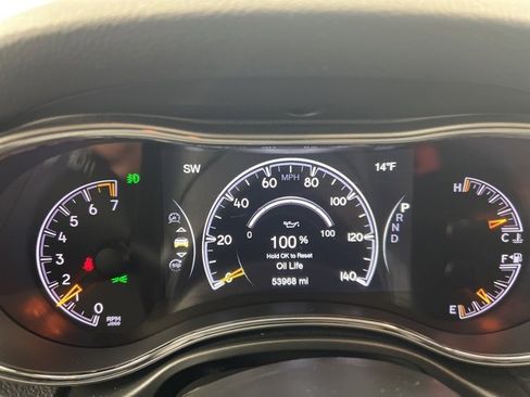 Used 2020 Jeep Grand Cherokee Limited w/ Premium Lighting Group image 16