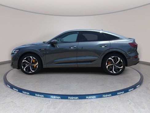 Used 2023 Audi e-tron Premium Plus w/ Premium Plus Package AWD/4WD image 9