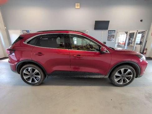 Used 2024 Ford Escape Platinum AWD/4WD image 5