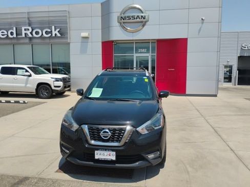 Used 2018 Nissan Kicks SR FWD image 2