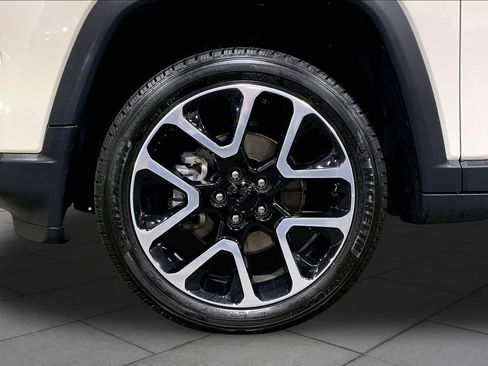 Used 2017 Jeep Compass Limited AWD/4WD image 11