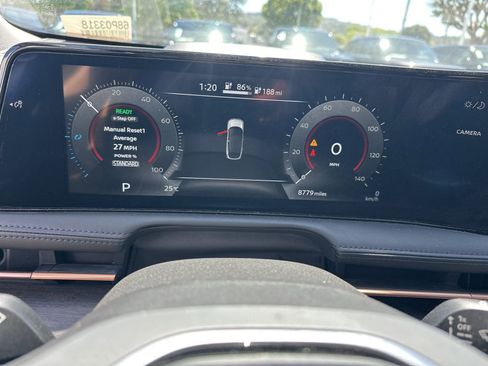 Used 2024 Nissan Ariya AWD image 9