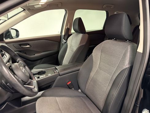 Used 2023 Nissan Rogue SV FWD image 5