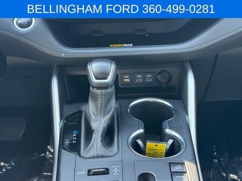 Used 2024 Toyota Highlander XLE image 27