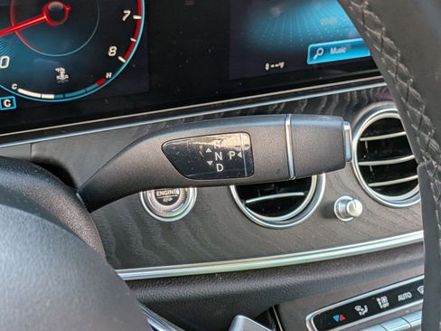Used 2021 Mercedes-Benz E 350 4MATIC Sedan image 11