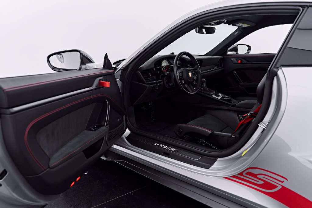 Used 2024 Porsche 911 GT3 RS RWD image 42