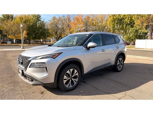 Used 2023 Nissan Rogue SV AWD/4WD image 5