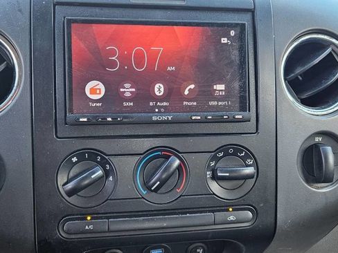 Used 2005 Ford F150 XLT image 11