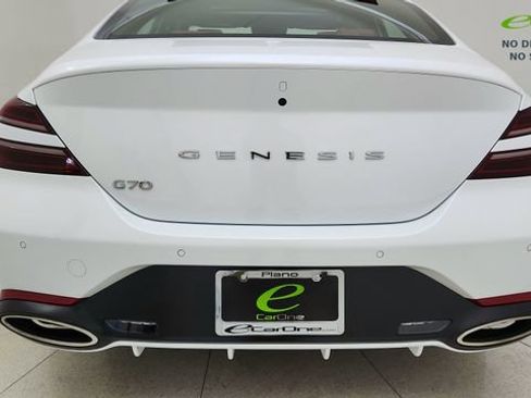 Used 2025 Genesis G70 2.5T image 12