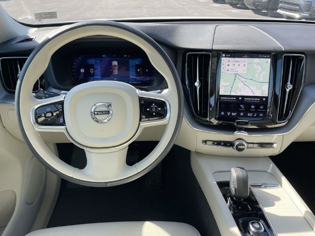 Used 2024 Volvo XC60 B5 Core w/ Climate Package AWD/4WD image 15