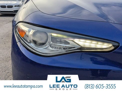 Used 2021 Alfa Romeo Giulia Ti w/ Nero Edizione image 9