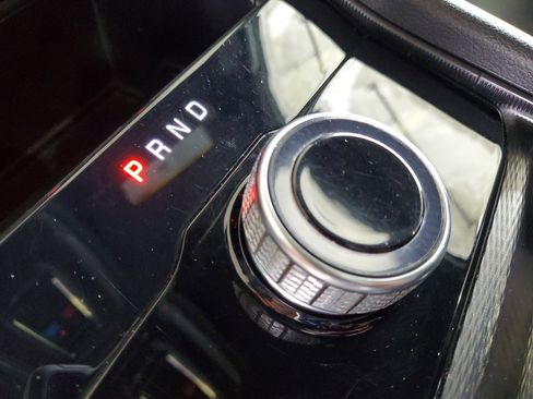 Certified 2024 Jeep Grand Cherokee L Limited w/ Black Appearance Package image 29