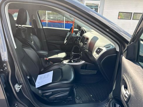 Used 2019 Jeep Compass Latitude w/ Popular Equipment Group AWD/4WD image 25