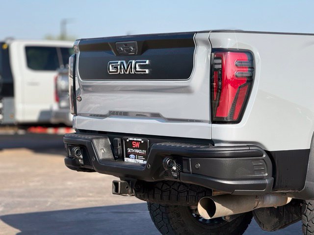 Used 2024 GMC Sierra 2500 AT4X w/ AT4X AEV Edition AWD/4WD image 11