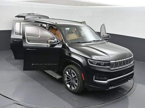 Used 2024 Jeep Grand Wagoneer Series III w/ Rear Seat Video Group 1 AWD/4WD image 53