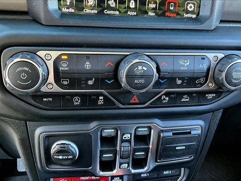 Used 2020 Jeep Gladiator Rubicon image 32