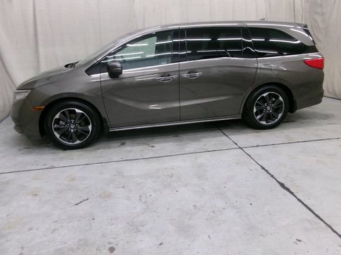 Used 2022 Honda Odyssey Elite image 5