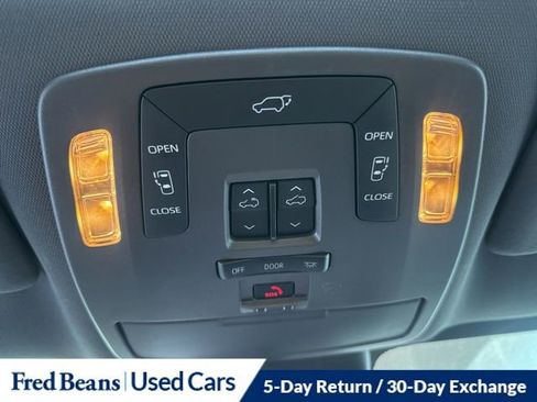 Used 2024 Toyota Sienna XSE w/ XSE Plus Package image 18